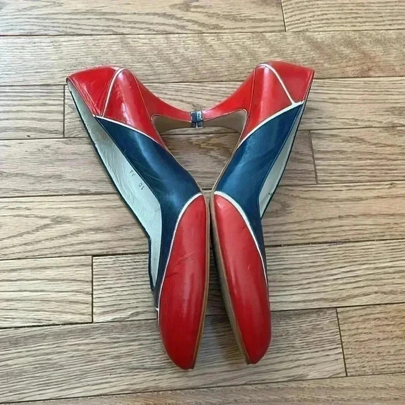 [10AA]Pappagallo Blue/Red  Patterned Kit Heel Pump - Picture 3 of 9